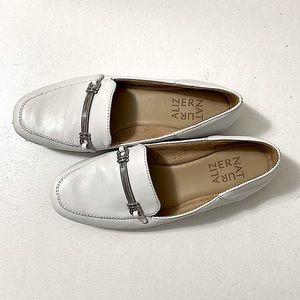naturalizer white flat